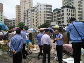 深圳待建空地藏大批廢品及黑煤氣 與學(xué)校一路之隔